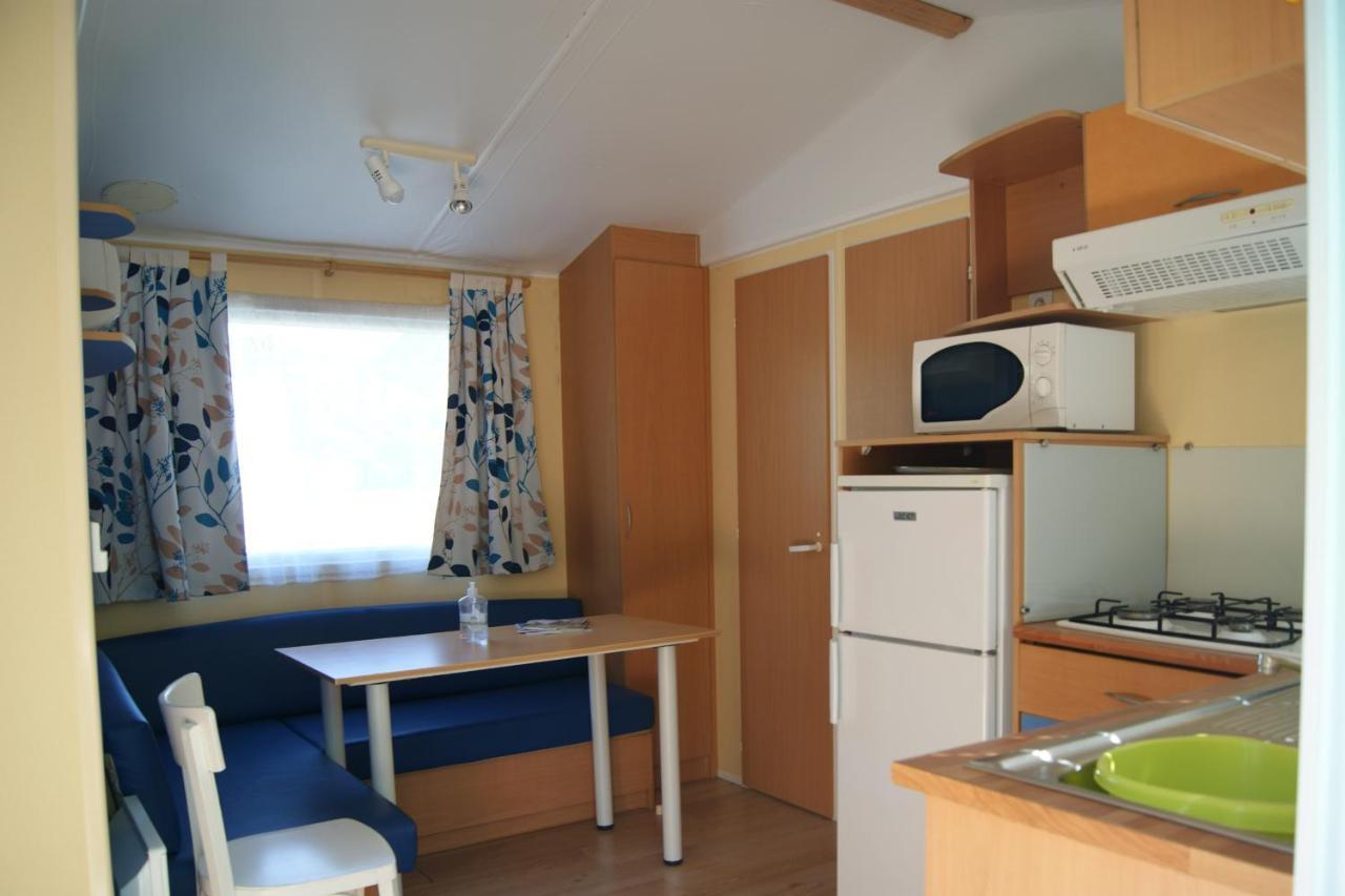 Camping Le Chambron Condorcet Exteriér fotografie